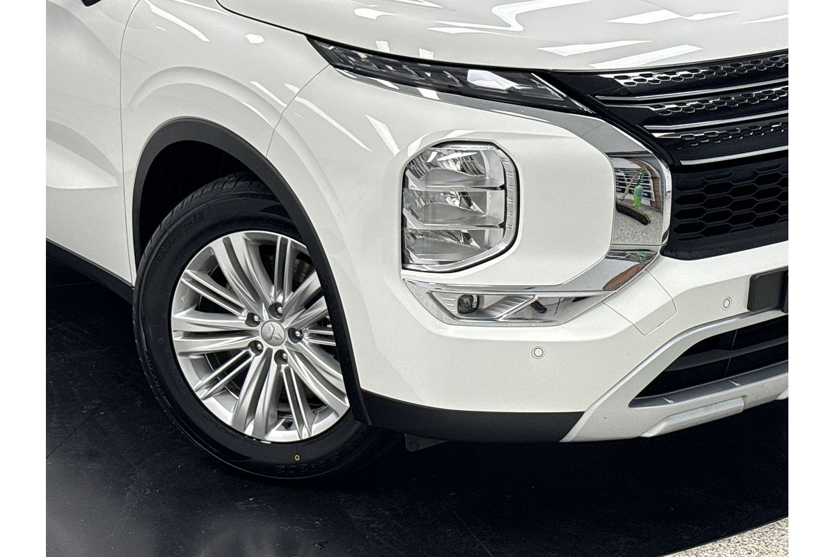 2022 Mitsubishi Outlander LS ZM