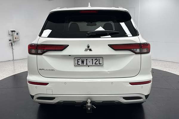 2022 Mitsubishi Outlander LS ZM