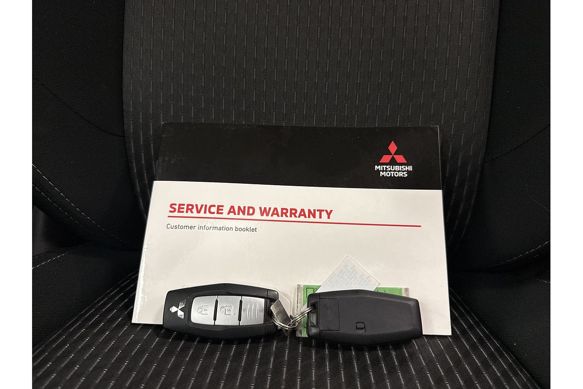 2022 Mitsubishi Outlander LS ZM