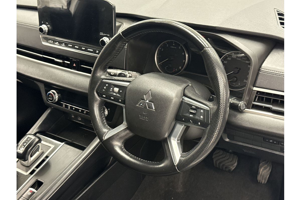 2022 Mitsubishi Outlander LS ZM