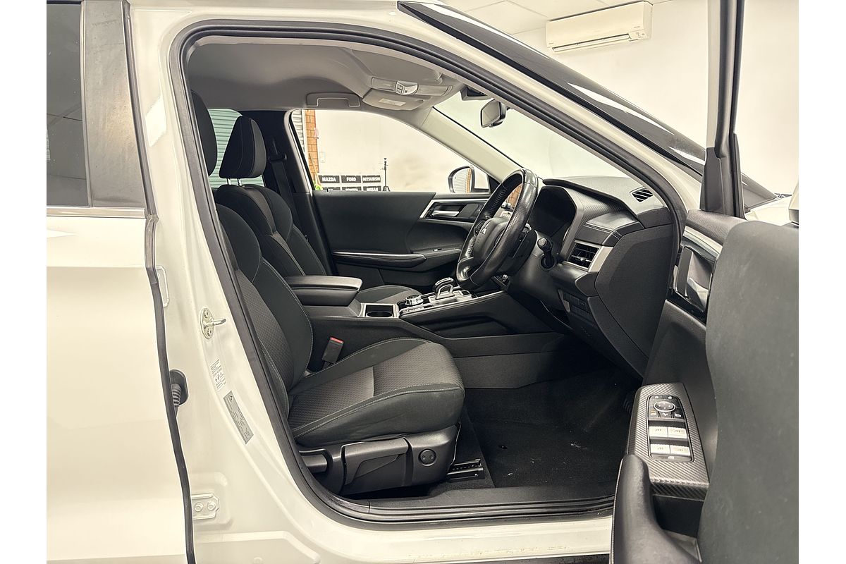 2022 Mitsubishi Outlander LS ZM