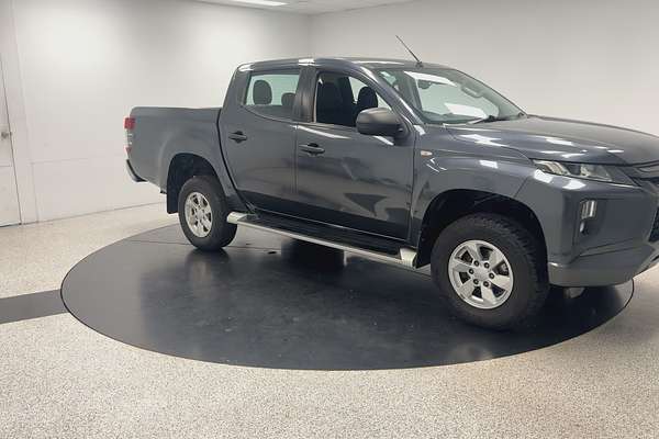 2021 Mitsubishi Triton GLX+ MR 4X4