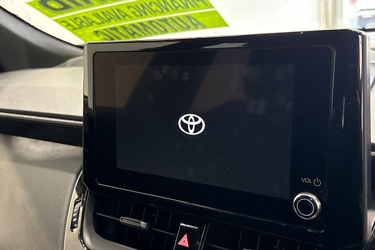 2025 Toyota COROLLA CROSS GX 2WD HYBRID MXGH10R