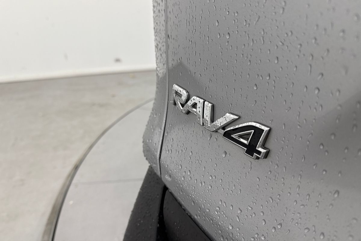 2020 Toyota RAV4 Cruiser AXAH54R