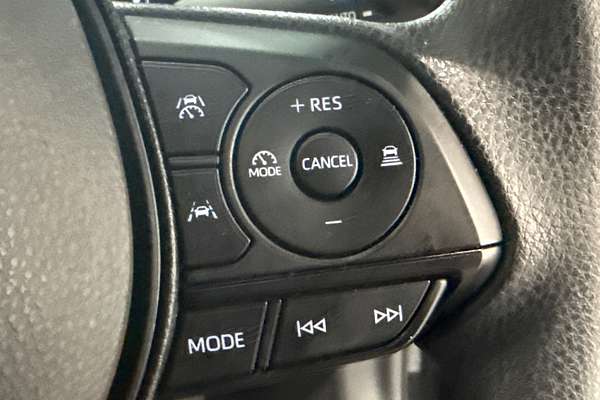 2025 Toyota COROLLA CROSS GX 2WD HYBRID MXGH10R