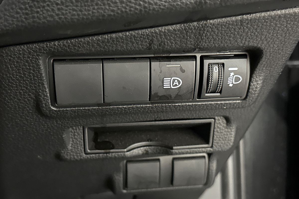 2025 Toyota COROLLA CROSS GX 2WD HYBRID MXGH10R