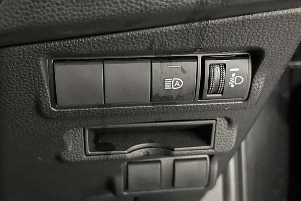 2025 Toyota COROLLA CROSS GX 2WD HYBRID MXGH10R