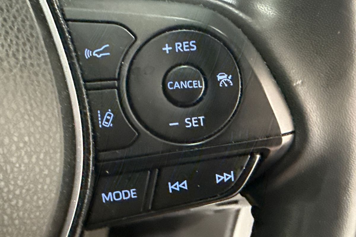 2020 Toyota RAV4 Cruiser AXAH54R