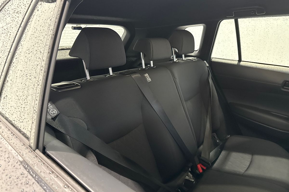 2025 Toyota COROLLA CROSS GX 2WD HYBRID MXGH10R