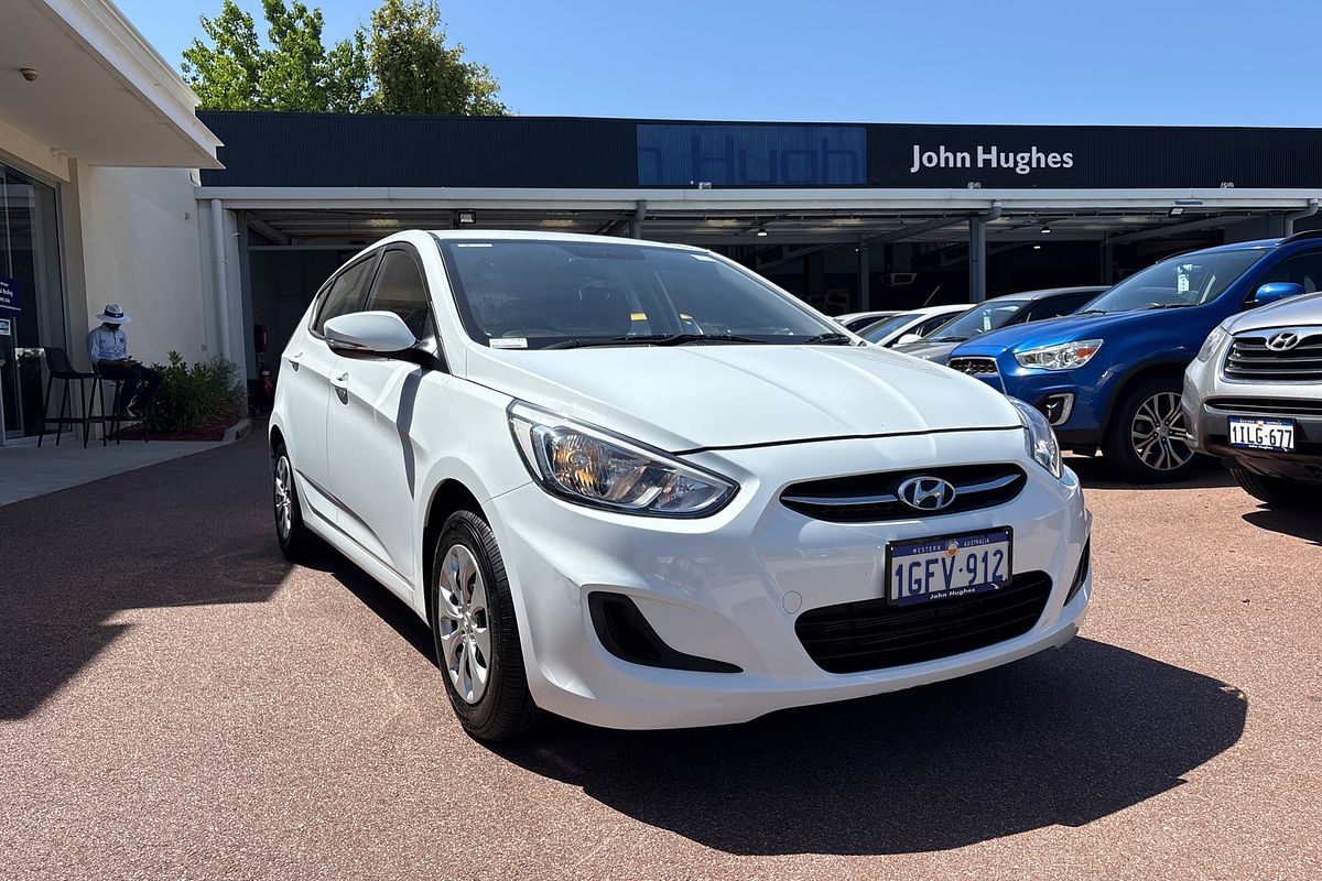 2015 Hyundai Accent Active RB2