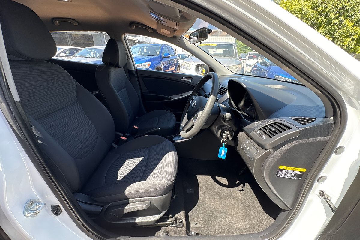 2015 Hyundai Accent Active RB2