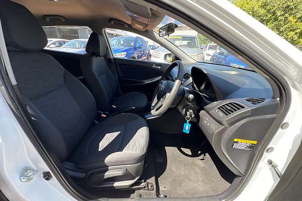 2015 Hyundai Accent Active RB2