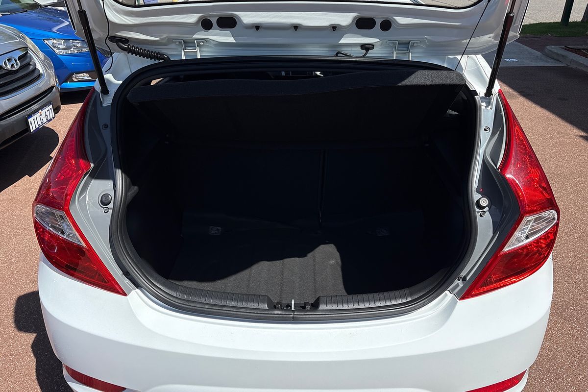 2015 Hyundai Accent Active RB2