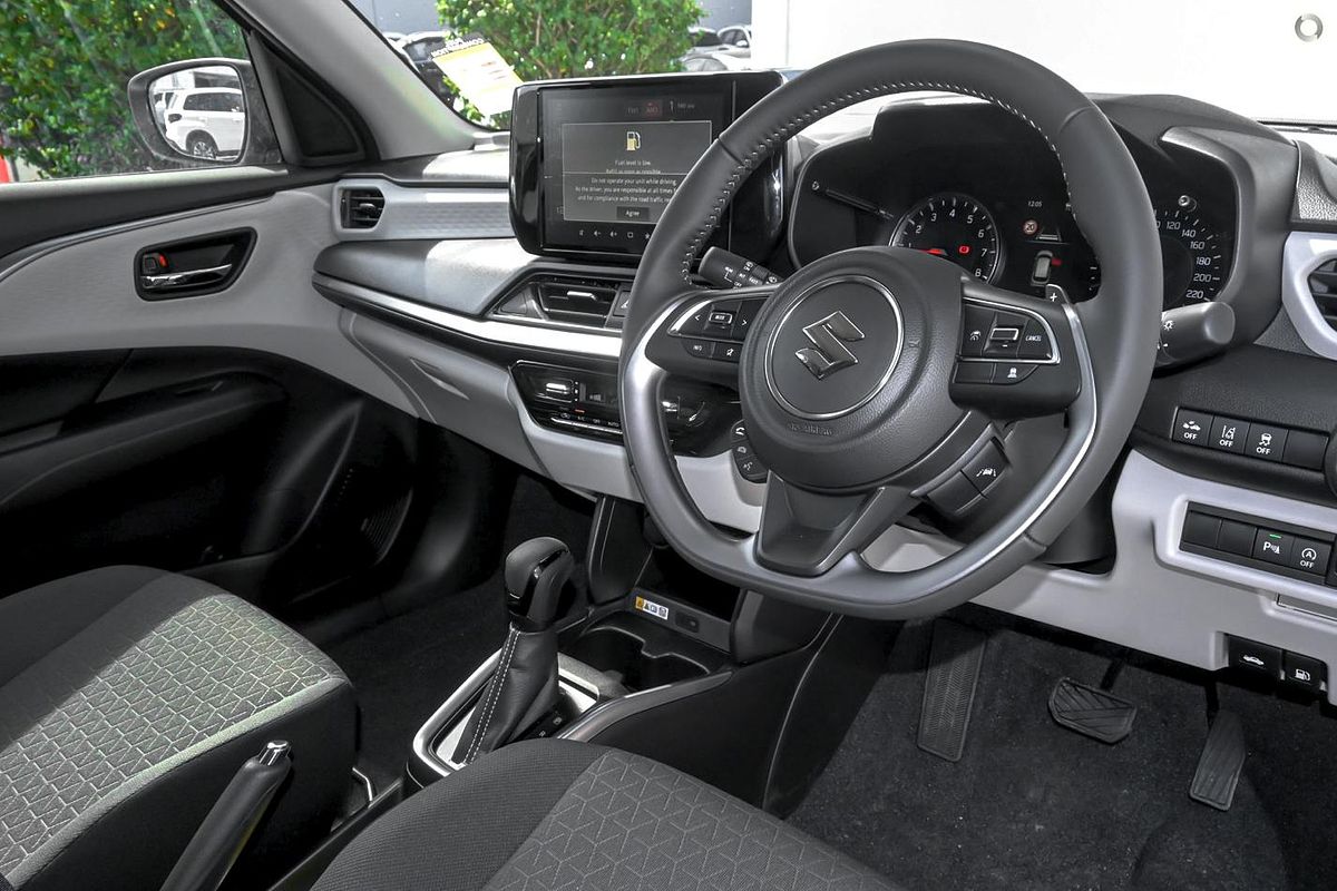 2025 Suzuki Swift Hybrid GLX UZ