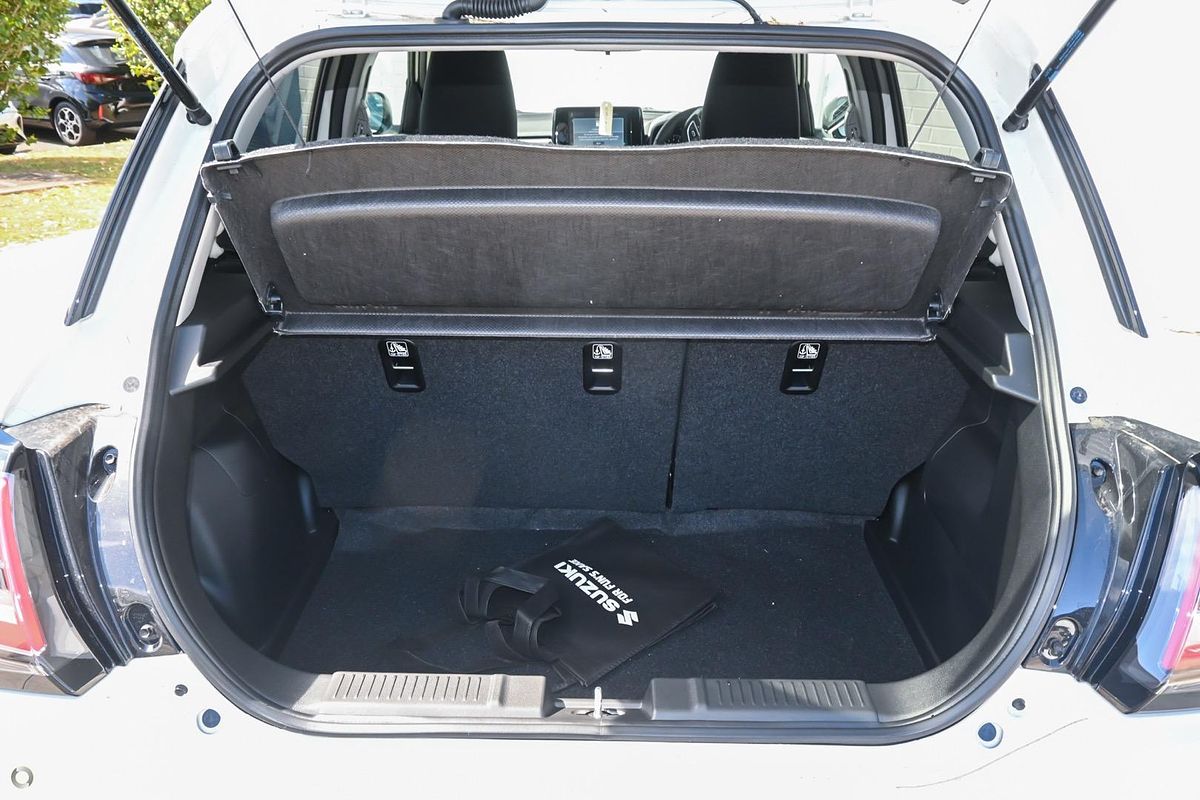 2025 Suzuki Swift Hybrid GLX UZ