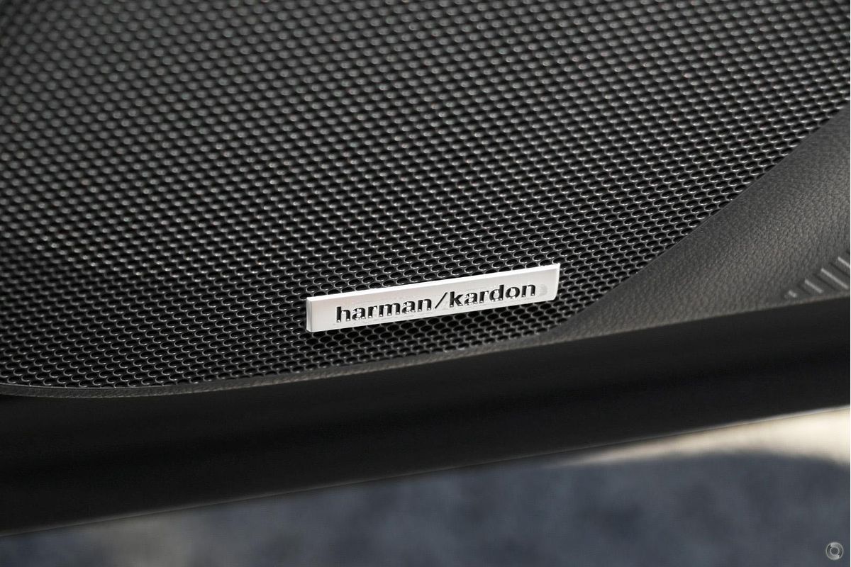 2025 Subaru Forester Hybrid Touring S6