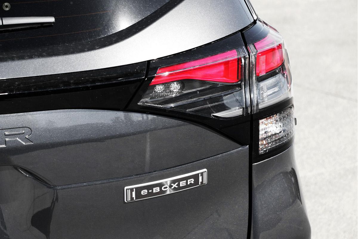 2025 Subaru Forester Hybrid Touring S6