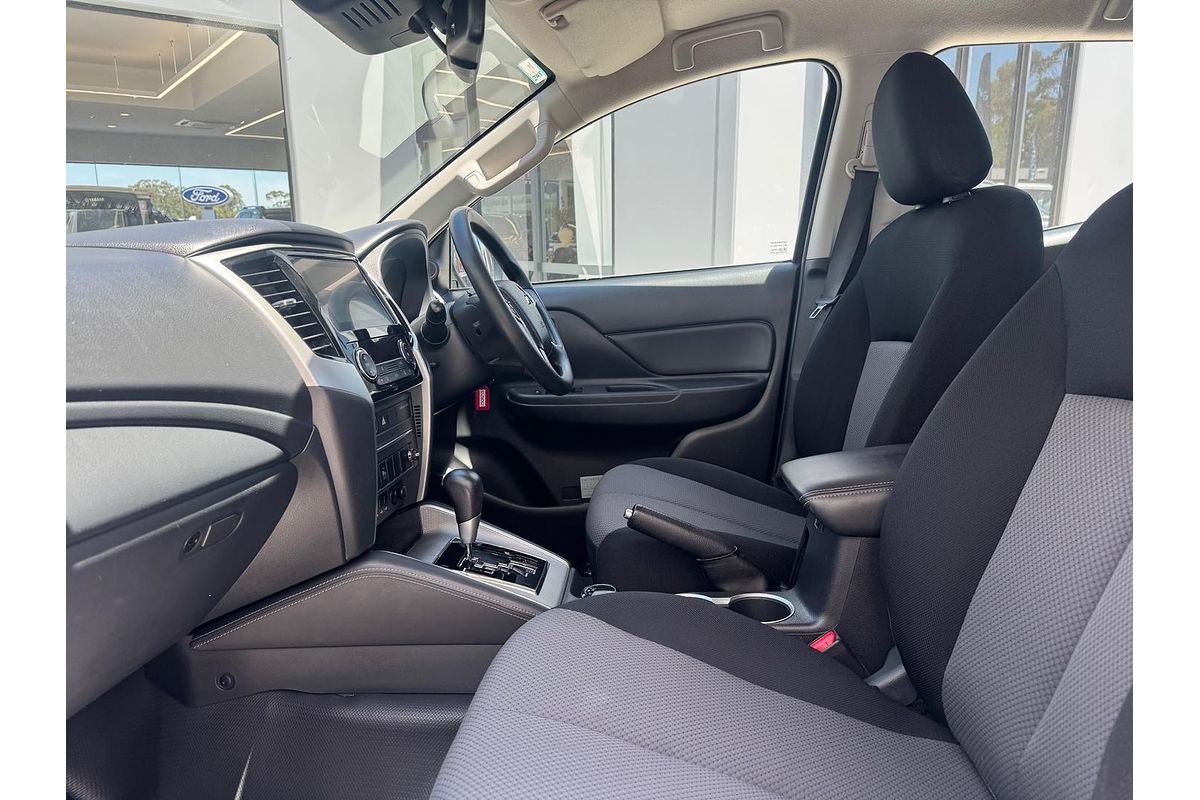 2019 Mitsubishi Triton GLX+ MR 4X4