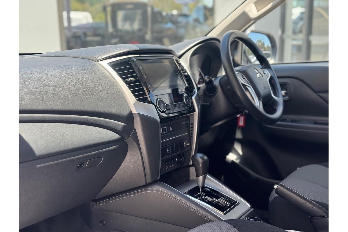 2019 Mitsubishi Triton GLX+ MR 4X4