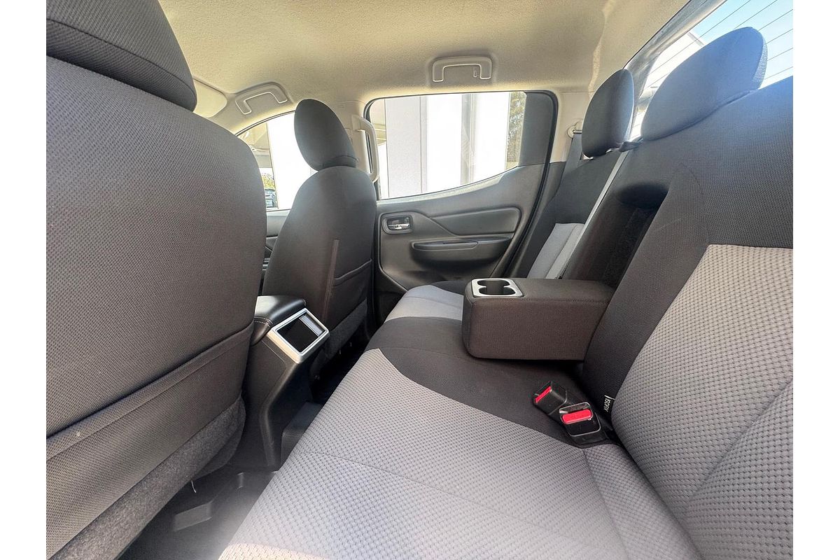 2019 Mitsubishi Triton GLX+ MR 4X4