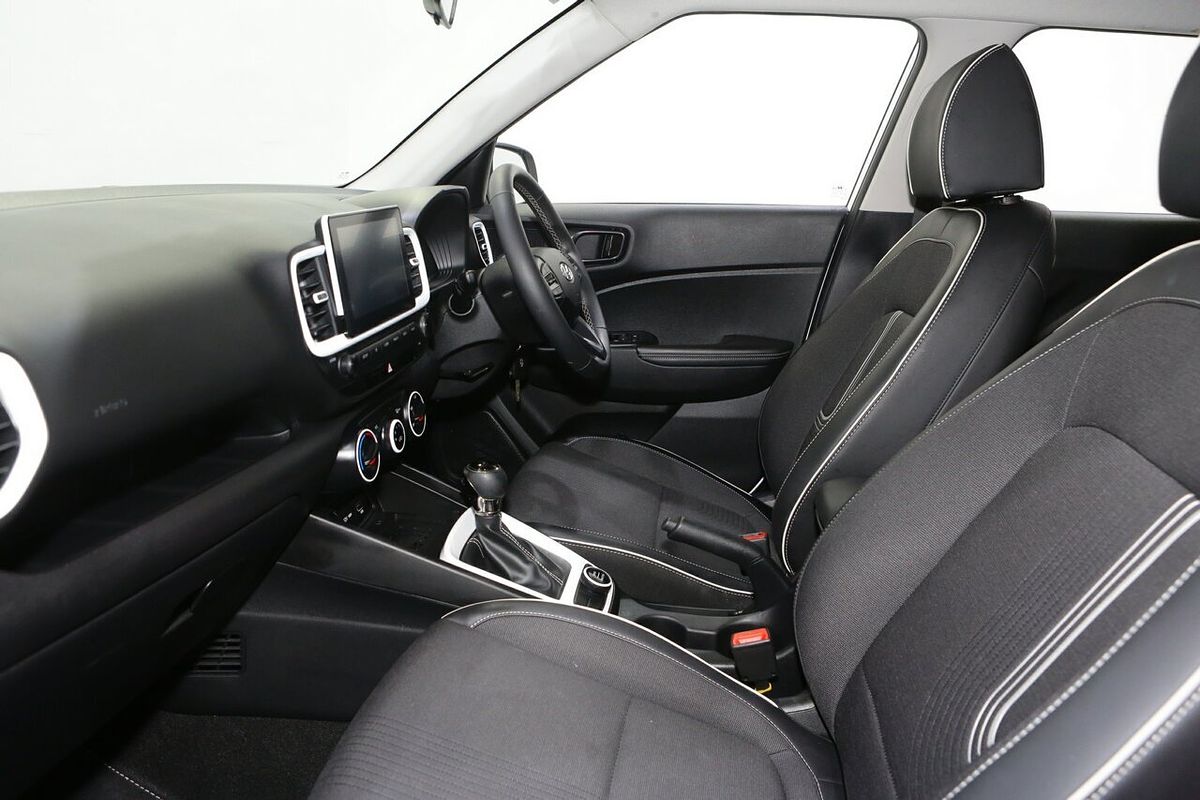 2023 Hyundai Venue Active QX.V5