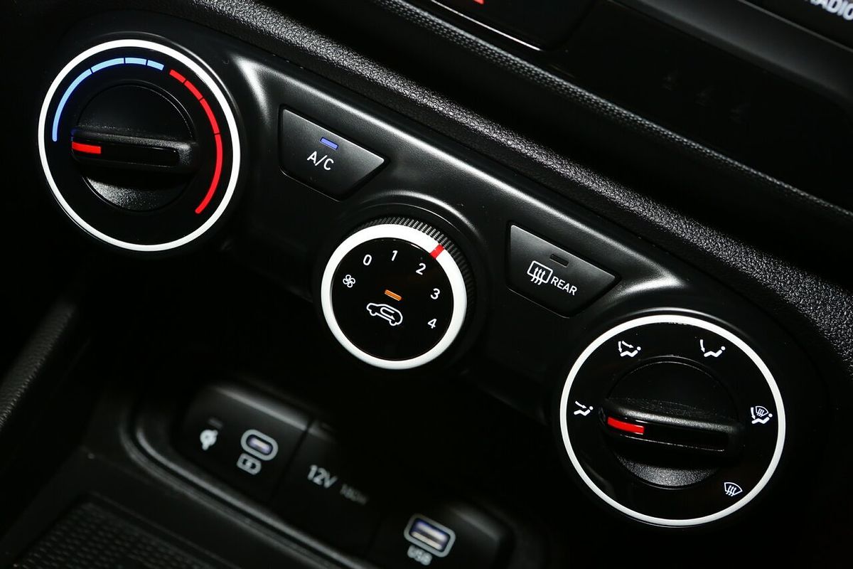 2023 Hyundai Venue Active QX.V5