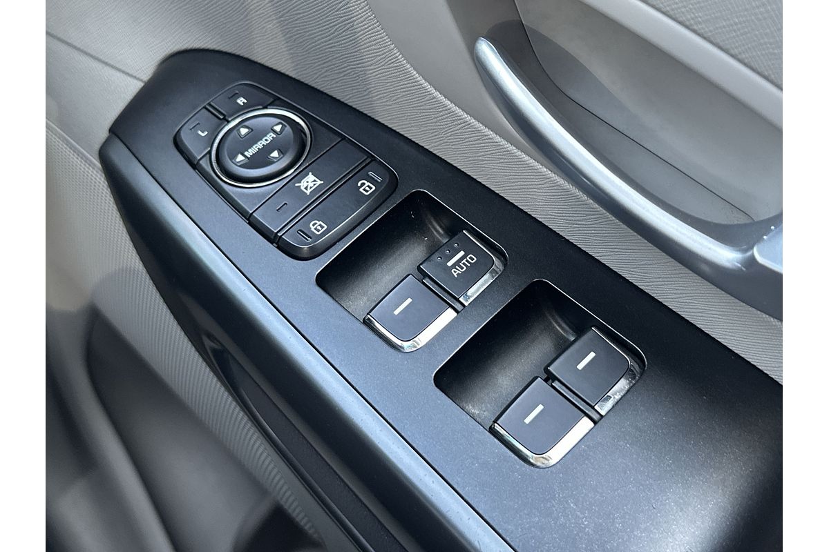 2018 Kia Carnival S YP