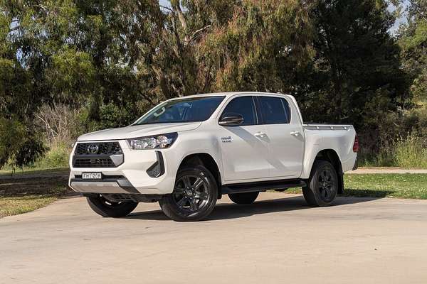 2024 Toyota Hilux SR GUN126R