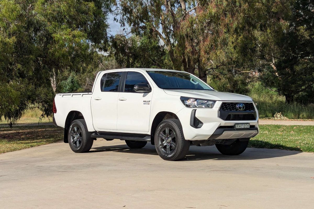 2024 Toyota Hilux SR GUN126R
