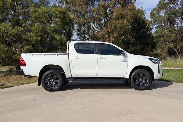 2024 Toyota Hilux SR GUN126R