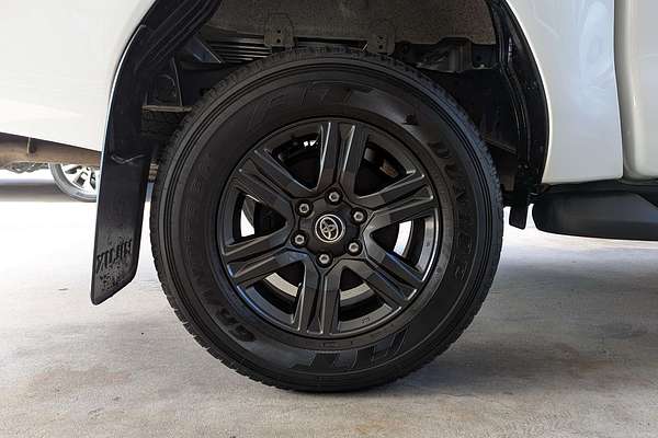 2024 Toyota Hilux SR GUN126R