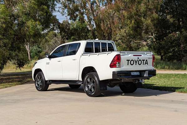 2024 Toyota Hilux SR GUN126R