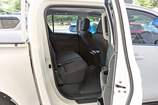 2024 Toyota Hilux SR GUN126R