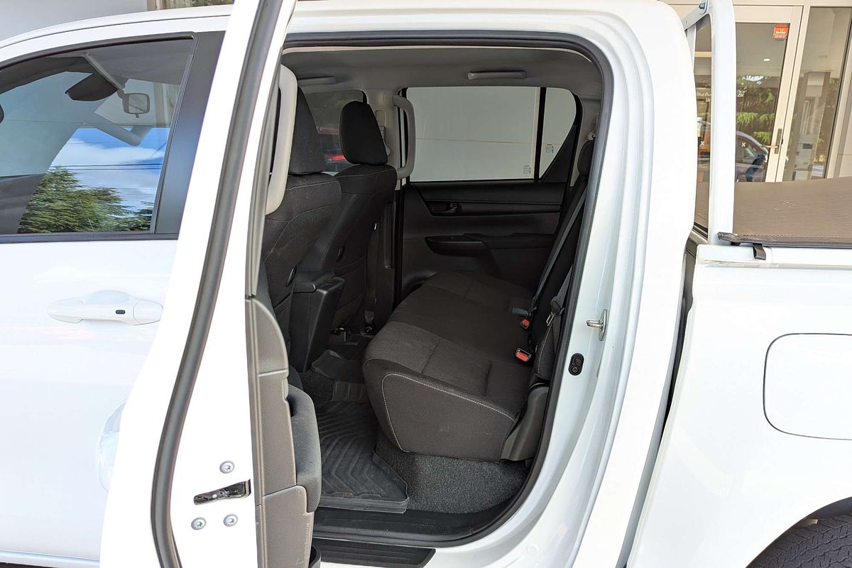 2024 Toyota Hilux SR GUN126R