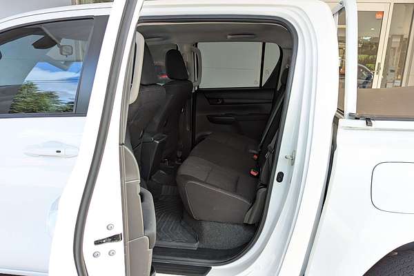 2024 Toyota Hilux SR GUN126R