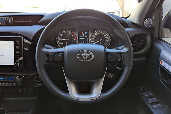 2024 Toyota Hilux SR GUN126R