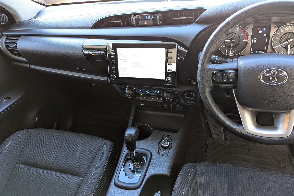 2024 Toyota Hilux SR GUN126R