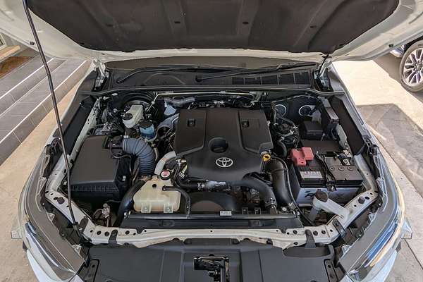 2024 Toyota Hilux SR GUN126R