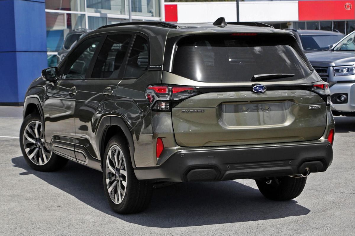 2025 Subaru Forester Hybrid Touring S6