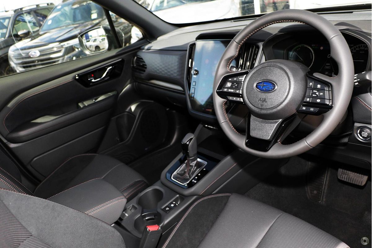 2025 Subaru Forester Hybrid Touring S6