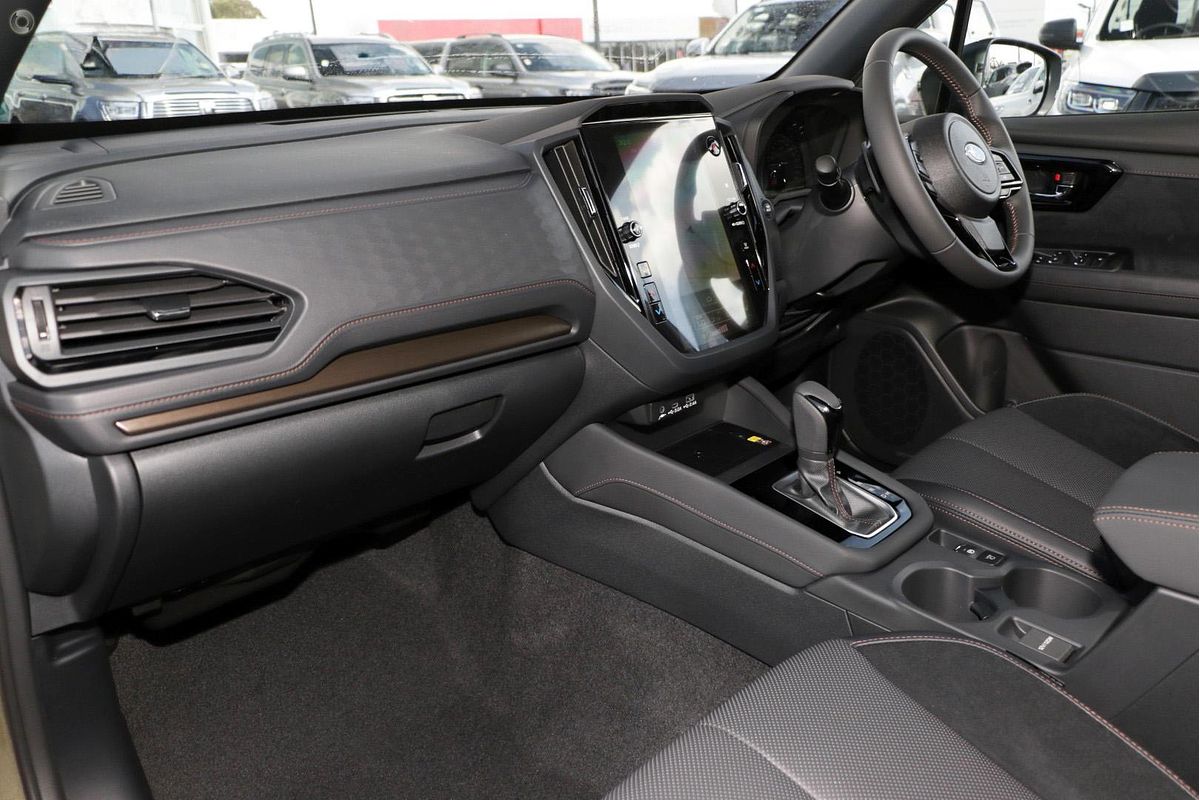 2025 Subaru Forester Hybrid Touring S6