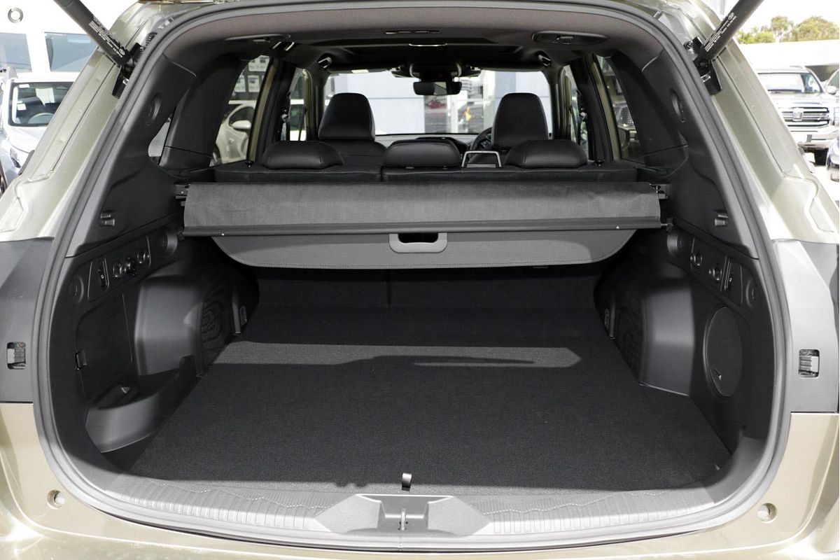 2025 Subaru Forester Hybrid Touring S6