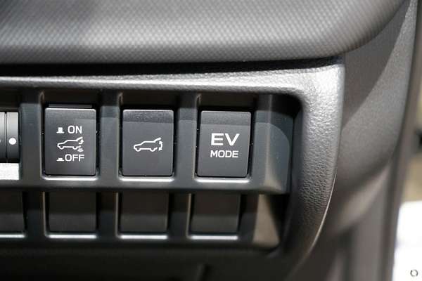 2025 Subaru Forester Hybrid Touring S6