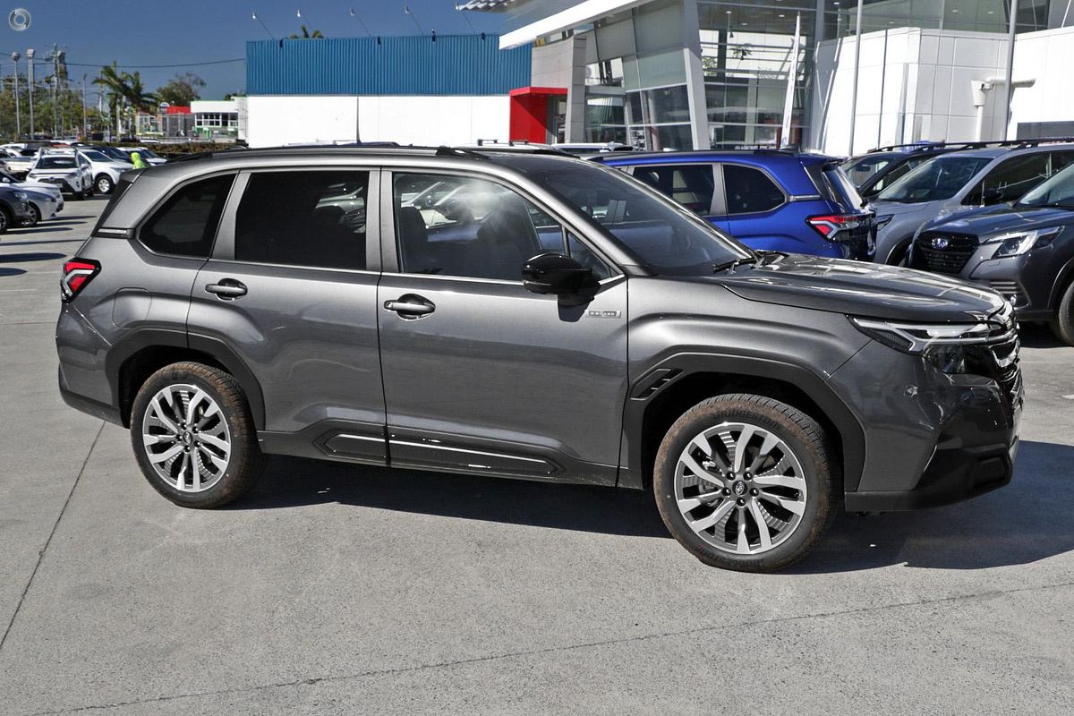 2025 Subaru Forester Hybrid Touring S6