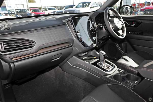 2025 Subaru Forester Hybrid Touring S6