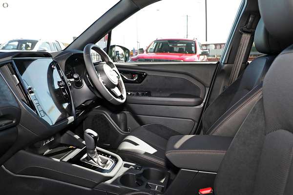 2025 Subaru Forester Hybrid Touring S6