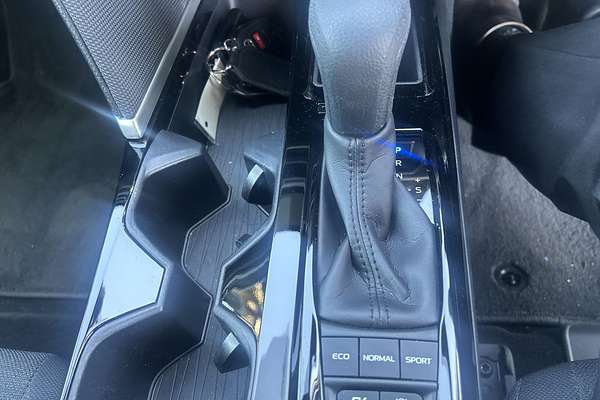 2024 Toyota Camry Ascent AXVH80R