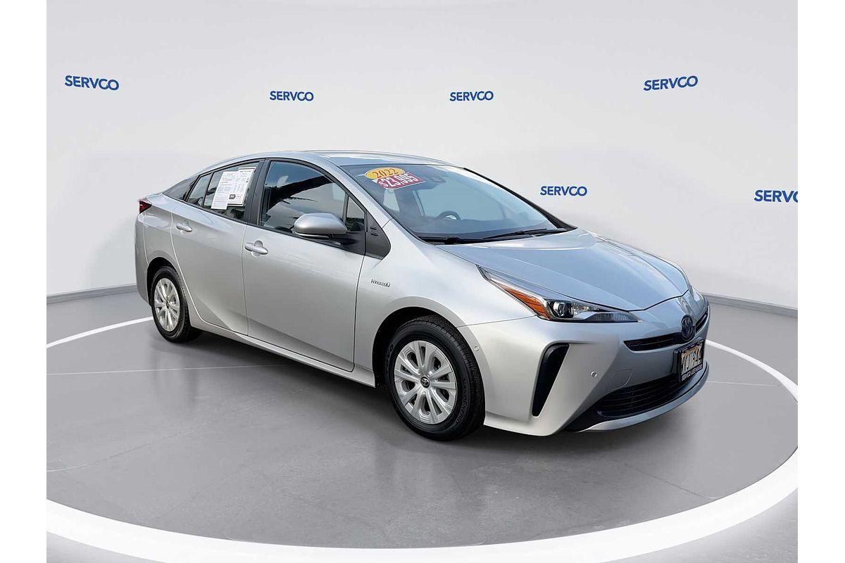 2022 Toyota Prius LE