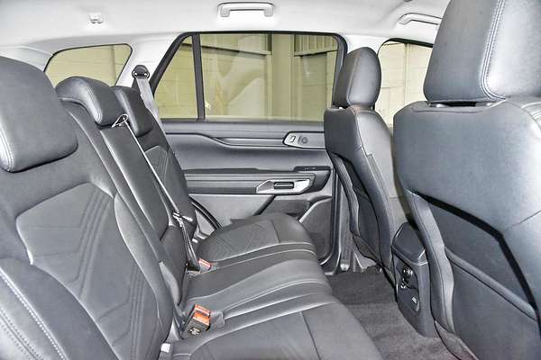 2025 Ford Everest Trend 2.0L