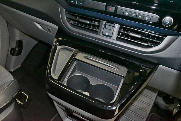 2024 Ford Tourneo Active AV SWB